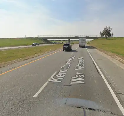 [09-28-2026] Kern County, CA – Four Killed in Fiery Two-Vehicle Crash in Bakersfield