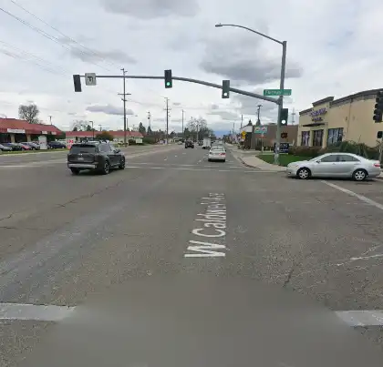 [10-09-2026] Tulare County, CA – Three-Car Crash Reported on Caldwell Ave. and Fairway St. in Visalia