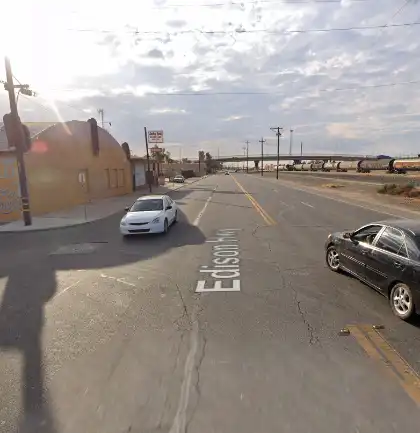 [10-19-2026] Kern County, CA – Motorcyclist Injured After Collision With Pickup Truck in Bakersfield