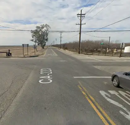 [10-23-2026] Kern County, CA – Man Killed In Collision With Semi-Truck Trailer at Bear Mountain Blvd.