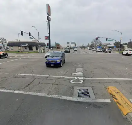 [10-23-2026] Kern County, CA – Minor Injuries Reported in Suspected DUI Crash at Bakersfield Drive-Thru